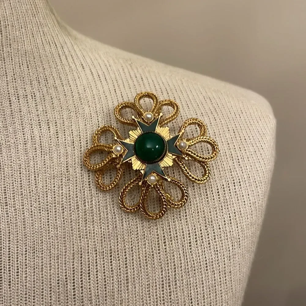 Vintage Accessocraft NYC Maltese Crosse Green Glass & Enamel